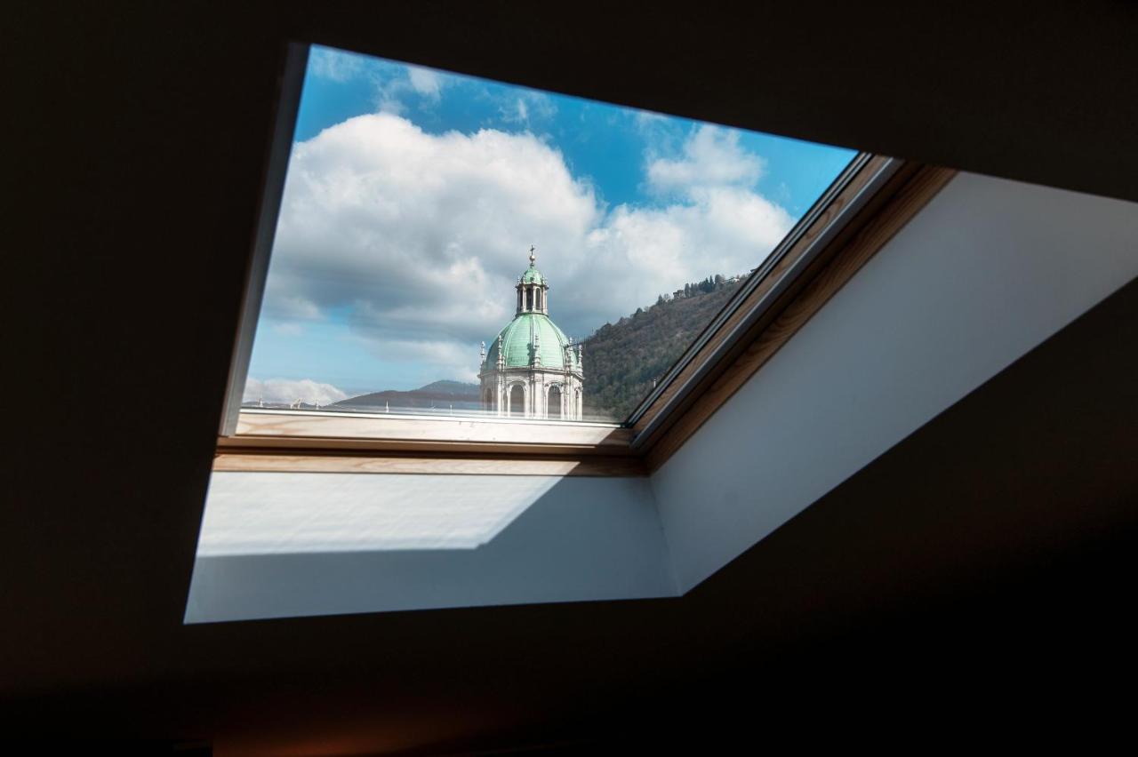 Apartamento Sky Attic 72 - The House Of Travelers Como Exterior foto