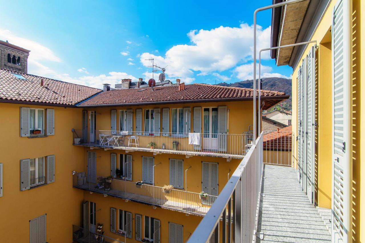 Apartamento Sky Attic 72 - The House Of Travelers Como Exterior foto
