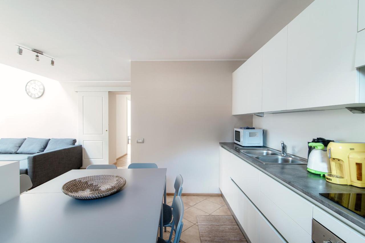 Apartamento Sky Attic 72 - The House Of Travelers Como Exterior foto